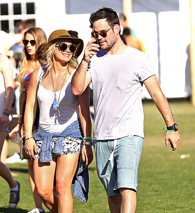 PHOTO: Friendly exes Hilary Duff and Mike Comrie hang out at Coachella
