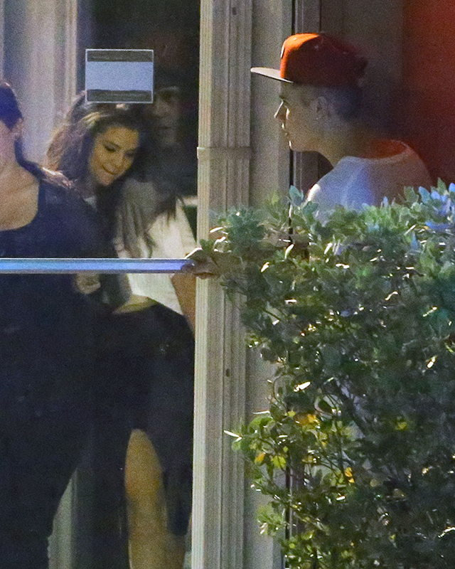 PHOTO: Justin Bieber & Selena Gomez spotted together at Miami studio