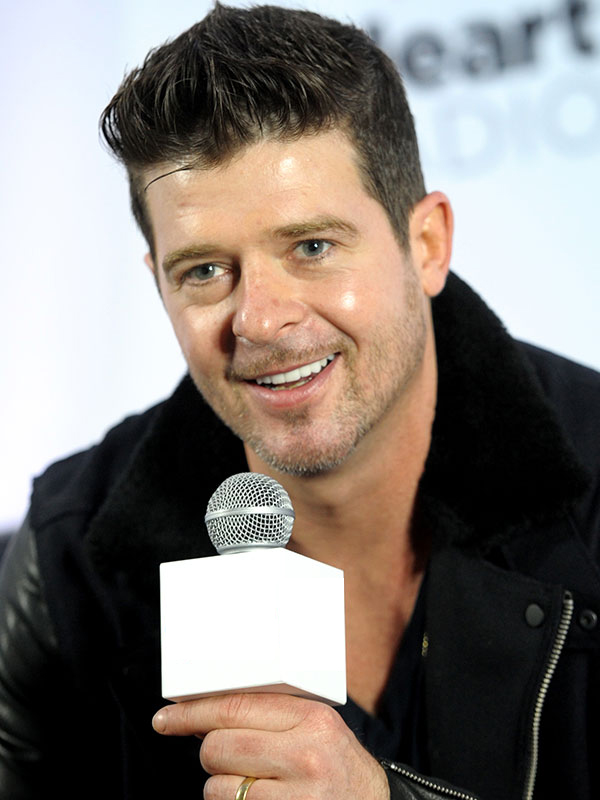 Robin Thicke's New Album Only Sold 530 Copies!