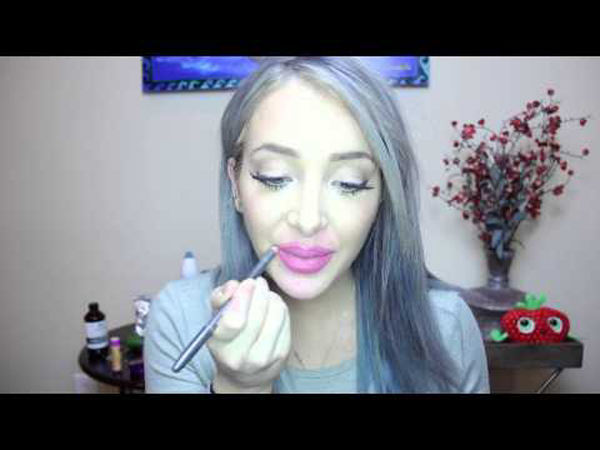 WATCH: "Kylie Jenner Challenge" by Jenna Marbles