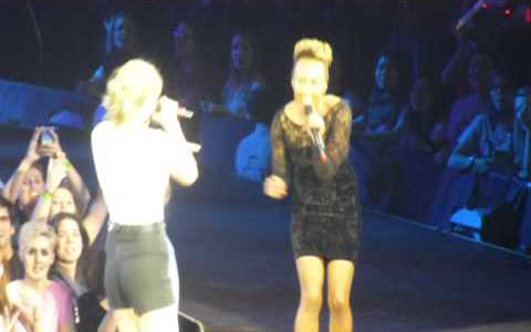 WATCH: Taylor Swift and Emeli Sande perform 'Next to Me' in concert