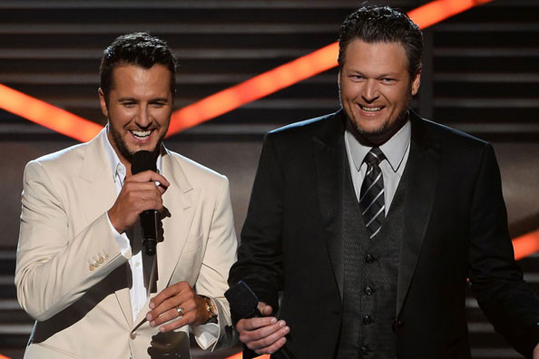 WATCH: Blake Shelton & Luke Bryan Confused by Ariana Grande's Performance